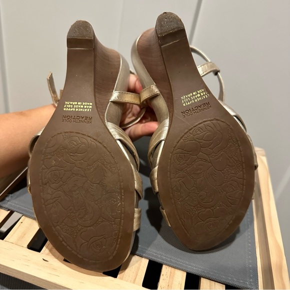 Kenneth Cole wedges size 7 - Picture 4 of 6